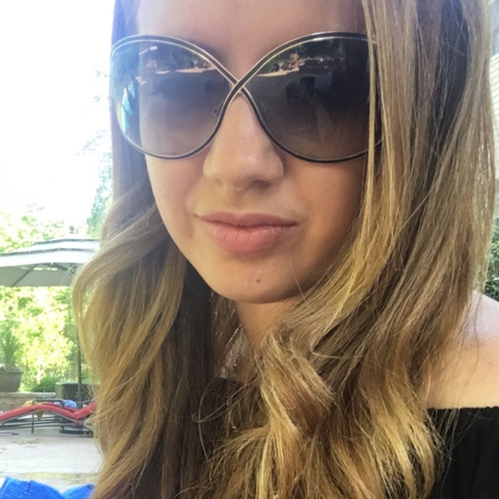 Meet your Posher, Anita